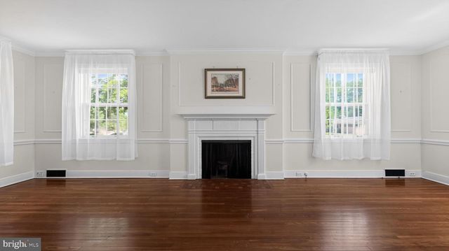 808 WALNUT LN, Carlisle, PA 17013