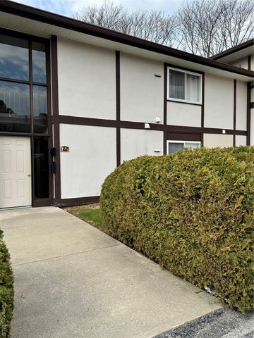 7 Millholland Drive L, Fishkill, NY 12524