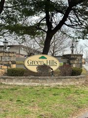 7 Millholland Drive L, Fishkill, NY 12524