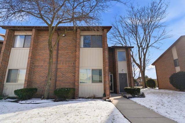 33667 Pondview Circle 151, Livonia, MI 48152