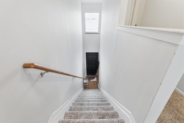 33667 Pondview Circle 151, Livonia, MI 48152