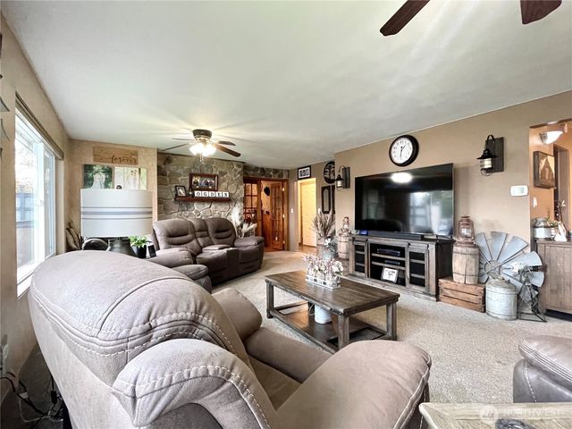 1180 4th Avenue N, Okanogan, WA 98840