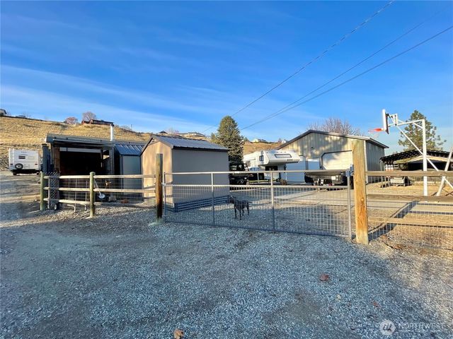 1180 4th Avenue N, Okanogan, WA 98840