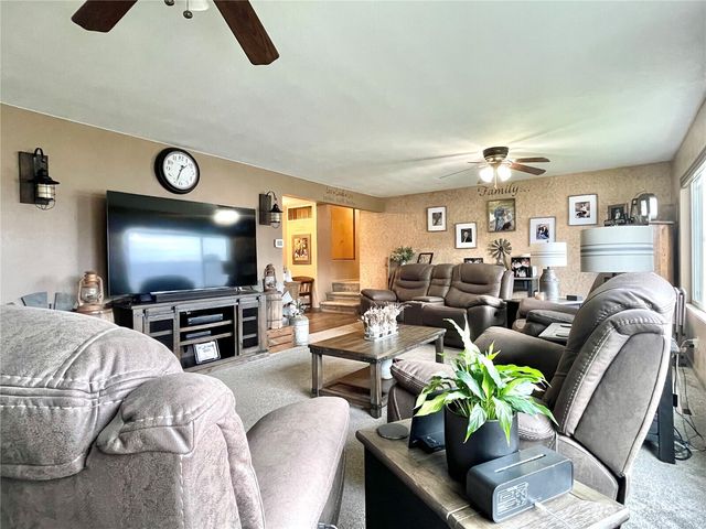 1180 4th Avenue N, Okanogan, WA 98840