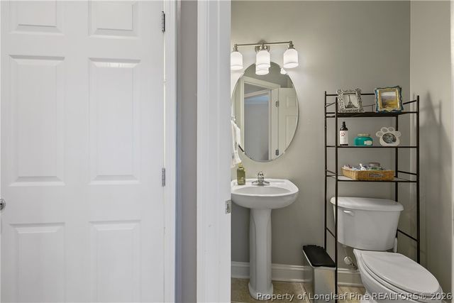 25 London Way, Spring Lake, NC 28390