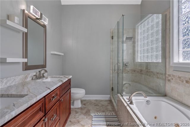 25 London Way, Spring Lake, NC 28390