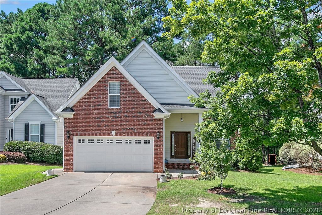 25 London Way, Spring Lake, NC 28390