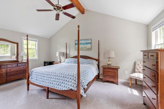 6 Redwood St, Townsend, MA 01469