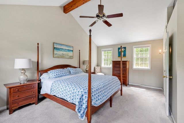 6 Redwood St, Townsend, MA 01469