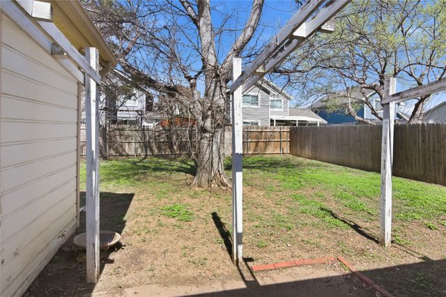 4621 Waterway Drive N, Fort Worth, TX 76137