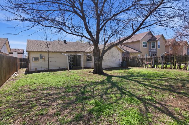 4621 Waterway Drive N, Fort Worth, TX 76137