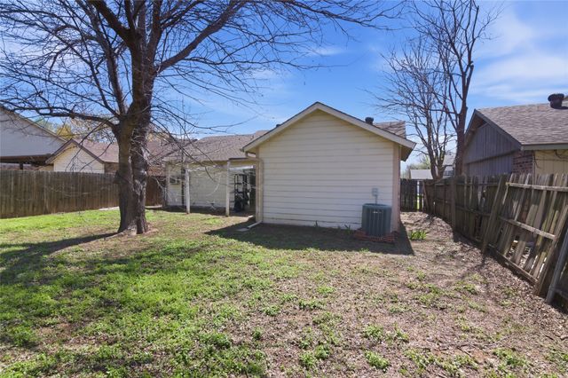 4621 Waterway Drive N, Fort Worth, TX 76137