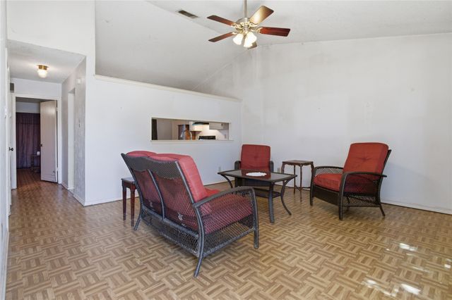 4621 Waterway Drive N, Fort Worth, TX 76137