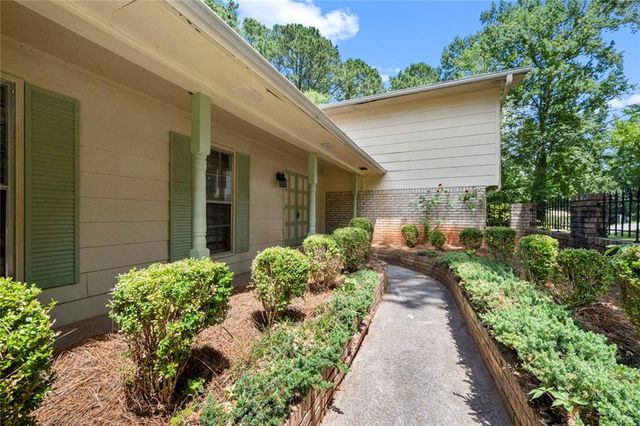 4000 Pinehurst Place, Decatur, GA 30034