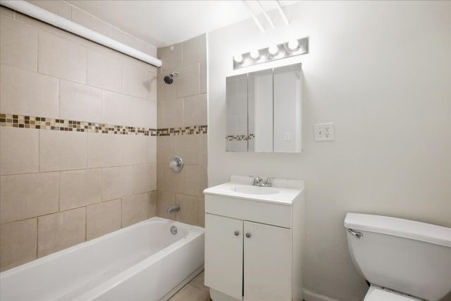 5020 S Blackstone Avenue BSMT, Chicago, IL 60615