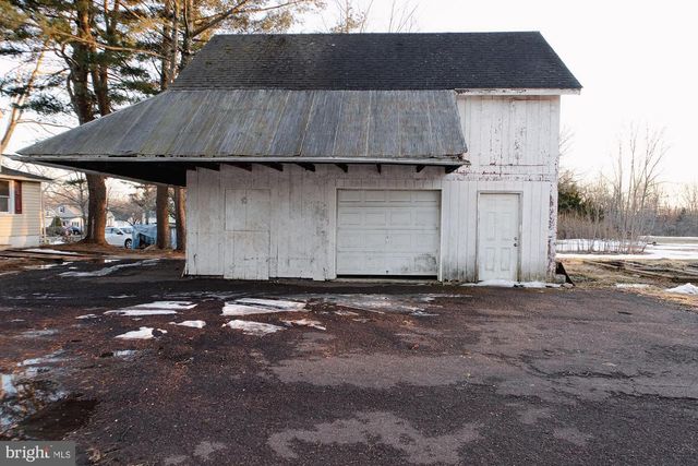 214 TRUMBAUERSVILLE RD, Quakertown, PA 18951