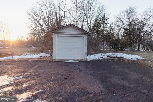 214 TRUMBAUERSVILLE RD, Quakertown, PA 18951