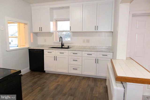 214 TRUMBAUERSVILLE RD, Quakertown, PA 18951