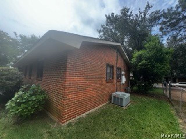 523 Woodbrook Drive, Montgomery, AL 36110
