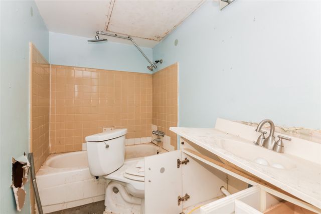 214 Independence Drive, Garland, TX 75043