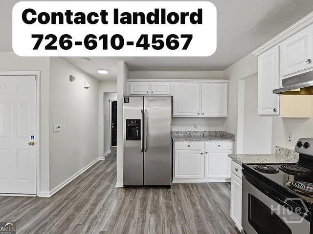 3825 cedar trace Ln, Ellenwood, GA 30294