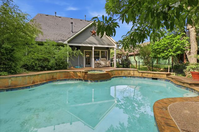413 Collins Street, Argyle, TX 76226