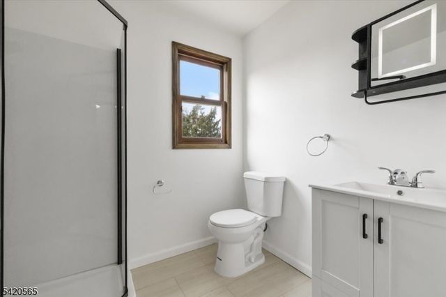 101 Midvale Ave, Wanaque Boro, NJ 07465