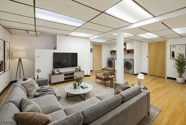 101 Midvale Ave, Wanaque Boro, NJ 07465