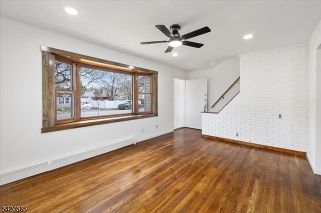 101 Midvale Ave, Wanaque Boro, NJ 07465