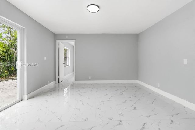 8500 SW 20th St, North Lauderdale, FL 33068