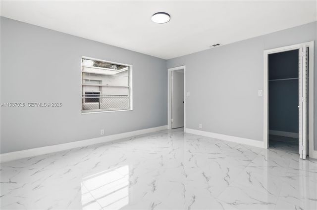 8500 SW 20th St, North Lauderdale, FL 33068