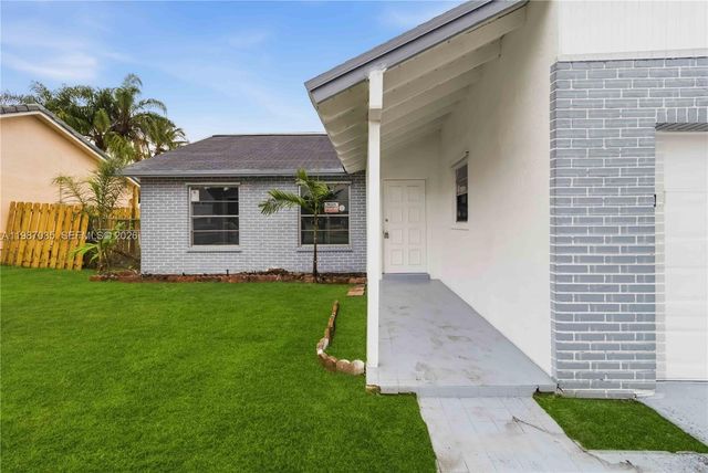 8500 SW 20th St, North Lauderdale, FL 33068