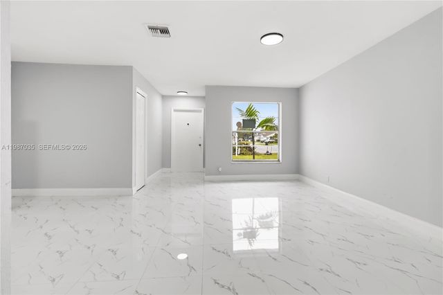 8500 SW 20th St, North Lauderdale, FL 33068