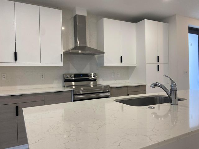 359 Bella Sol Way, West Palm Beach, FL 33406