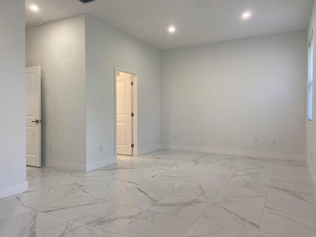 359 Bella Sol Way, West Palm Beach, FL 33406