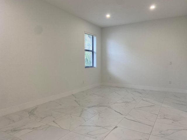 359 Bella Sol Way, West Palm Beach, FL 33406