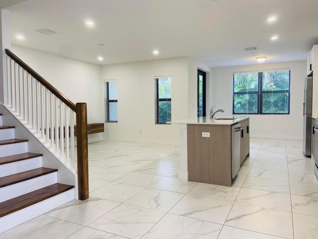 359 Bella Sol Way, West Palm Beach, FL 33406