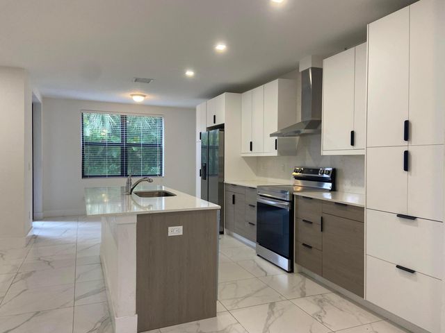 359 Bella Sol Way, West Palm Beach, FL 33406