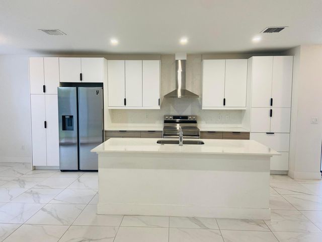 359 Bella Sol Way, West Palm Beach, FL 33406