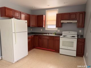 438 Hollister Avenue, Bridgeport, CT 06607