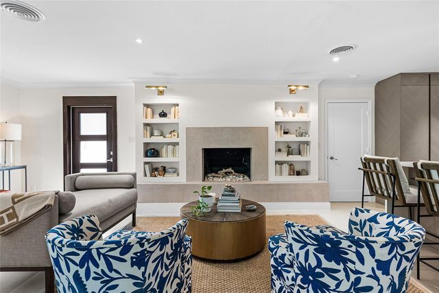 2233 NE 30th Court, Lighthouse Point, FL 33064