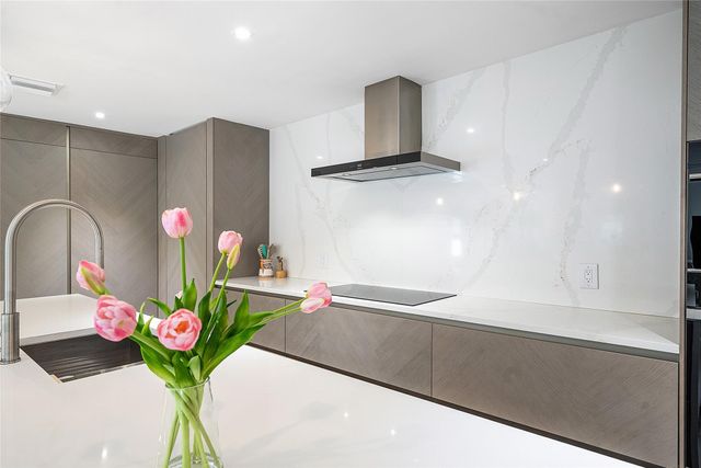 2233 NE 30th Court, Lighthouse Point, FL 33064