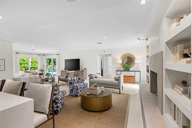 2233 NE 30th Court, Lighthouse Point, FL 33064