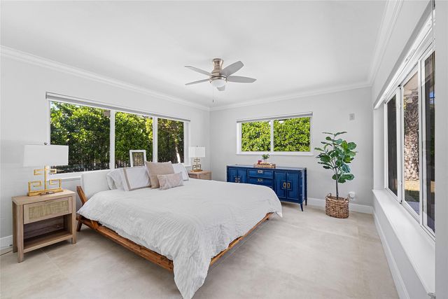 2233 NE 30th Court, Lighthouse Point, FL 33064