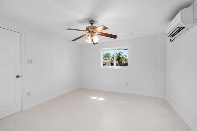 2233 NE 30th Court, Lighthouse Point, FL 33064