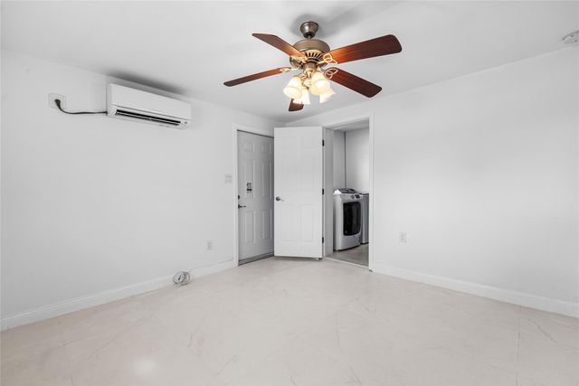 2233 NE 30th Court, Lighthouse Point, FL 33064