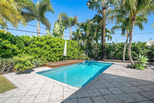 2233 NE 30th Court, Lighthouse Point, FL 33064