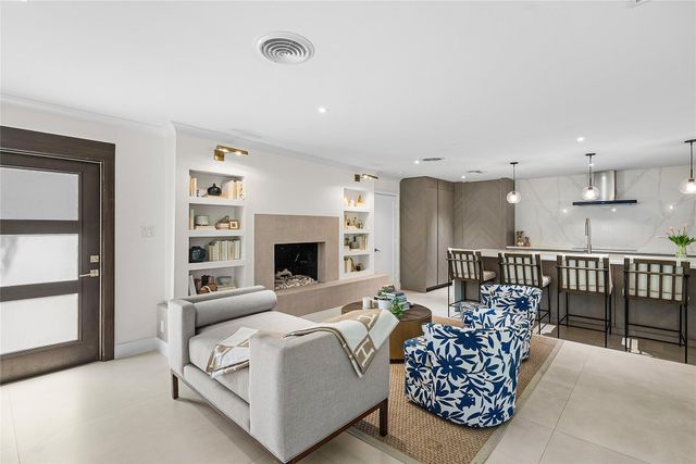 2233 NE 30th Court, Lighthouse Point, FL 33064