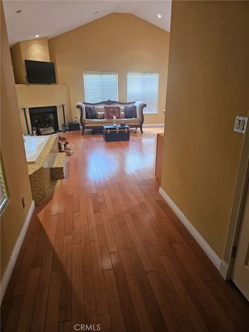 3946 Knobhill Drive, Sherman Oaks, CA 91423
