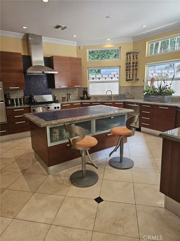 3946 Knobhill Drive, Sherman Oaks, CA 91423